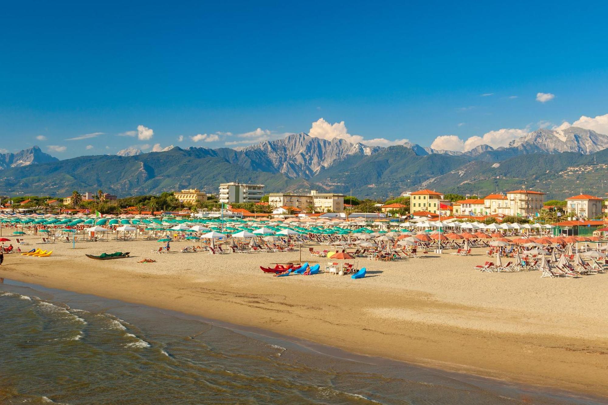 Casa Maddalena Al Mare 600M From Sea - Happy Rentals Marina di Pietrasanta Luaran gambar