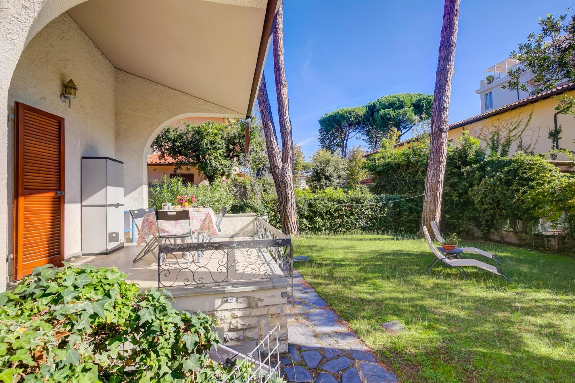 Casa Maddalena Al Mare 600M From Sea - Happy Rentals Marina di Pietrasanta Luaran gambar